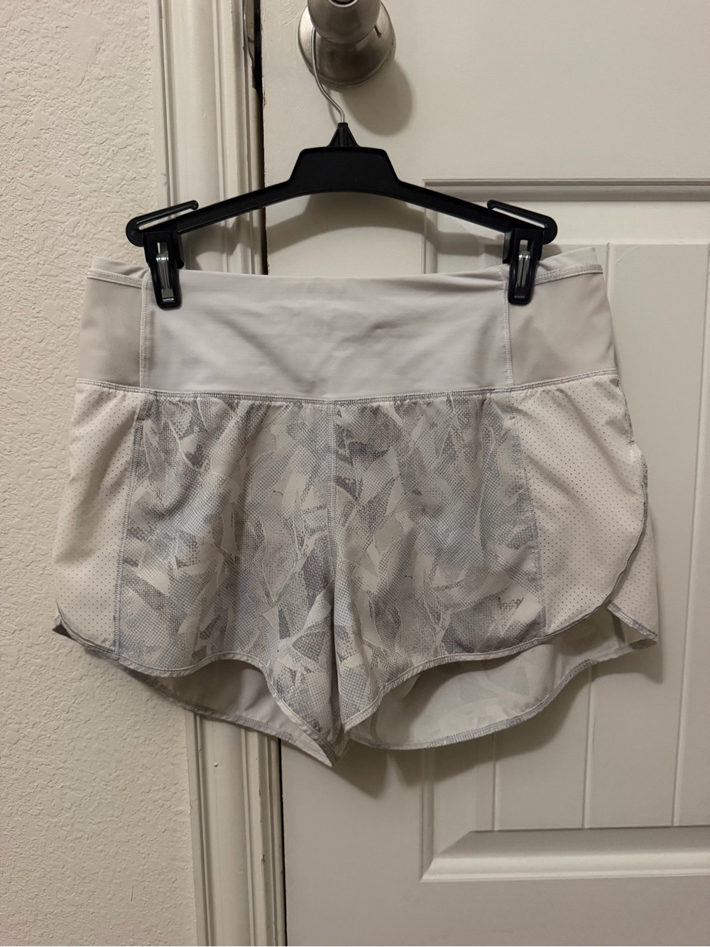 Lululemon Speed Up High-Rise 4” White Shorts